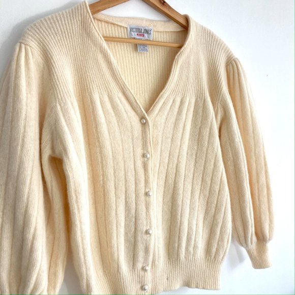 True Vintage 80s Angora Cardigan Puff-sleeve Sweater Pearl Buttons M - Picture 2 of 5